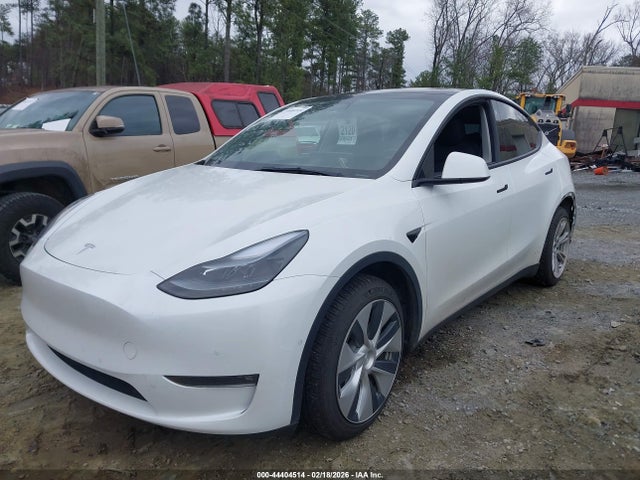 2021 TESLA MODEL Y 5YJYGDEE2MF176811 Photo 1