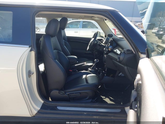 2017 MINI HARDTOP WMWXP7C37H2A45929 Photo 4