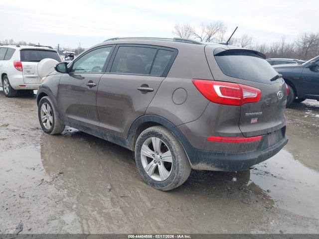 2011 KIA SPORTAGE KNDPB3A27B7122875 Photo 2
