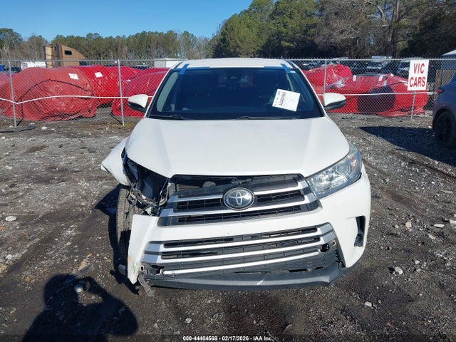 Toyota Highlander Le 2018 5TDZARFH3JS033868 Image 12
