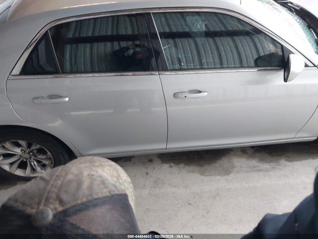 Aukcja sprzedaży 2019 Chrysler 300 Touring, vin: 2C3CCAAG7KH627609, numer aukcji: 44404602