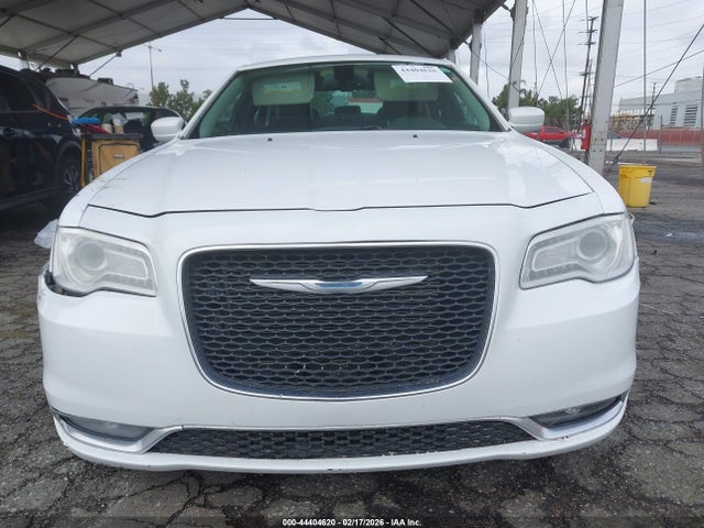 Продаж на аукціоні авто 2016 Chrysler 300 Limited, vin: 2C3CCAAG4GH243973, номер лоту: 44404620