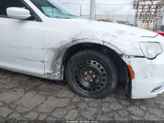 Продаж на аукціоні авто 2016 Chrysler 300 Limited, vin: 2C3CCAAG4GH243973, номер лоту: 44404620