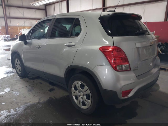 Chevrolet TRAX LS 2018 3GNCJKSB8JL220860 Image 3