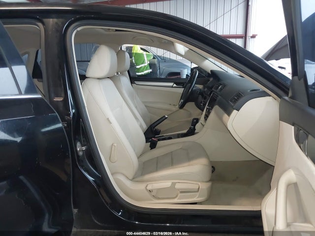 1VWBV7A37FC104694 Volkswagen Passat 2.0l Tdi Se
