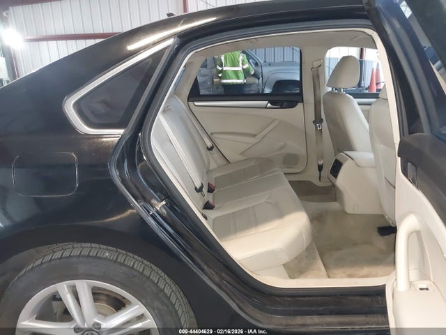 1VWBV7A37FC104694 Volkswagen Passat 2.0l Tdi Se