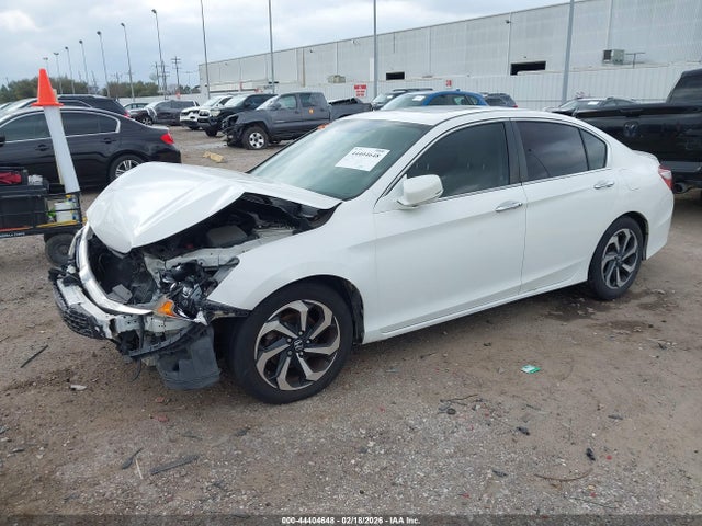 Honda ACCORD EX 2016 1HGCR2F73GA004892 Image 2