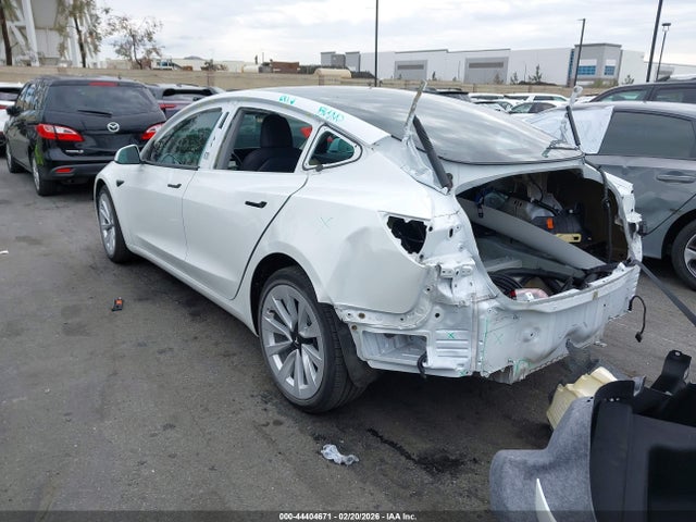 2021 TESLA MODEL 3 5YJ3E1EB4MF942915 Photo 2