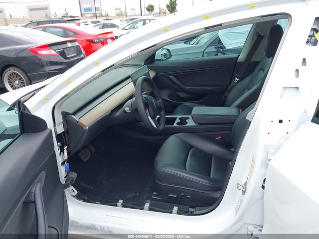 2021 TESLA MODEL 3 5YJ3E1EB4MF942915 Photo 4