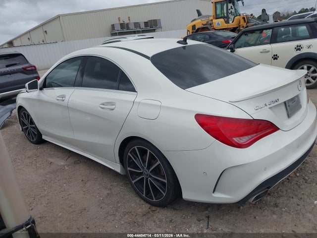 2015 MERCEDES-BENZ CLA 250 WDDSJ4GB3FN201610 Photo 2