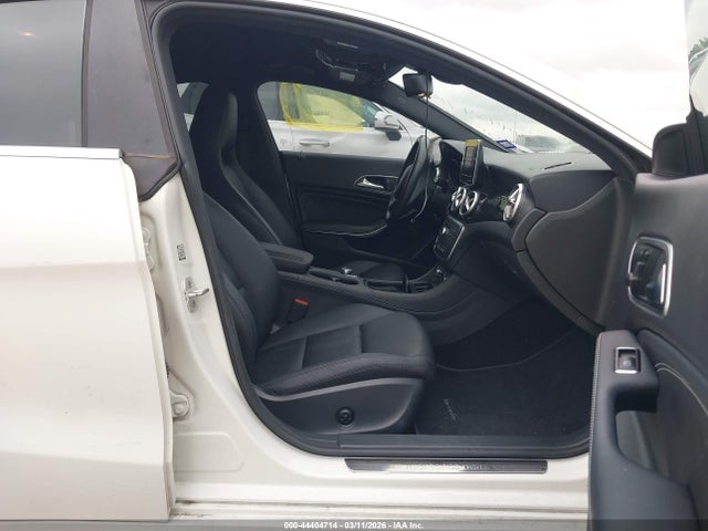 2015 MERCEDES-BENZ CLA 250 WDDSJ4GB3FN201610 Photo 4