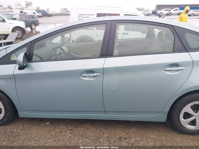 44404720 :رقم المزاد ، JTDKN3DU2F1992931 vin ، 2015 Toyota Prius Four مزاد بيع
