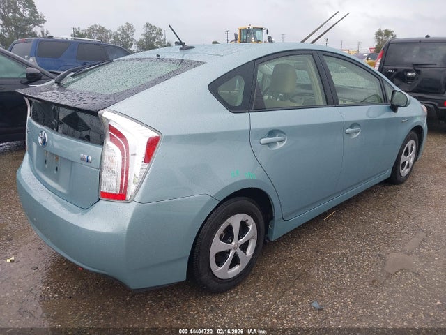 44404720 :رقم المزاد ، JTDKN3DU2F1992931 vin ، 2015 Toyota Prius Four مزاد بيع