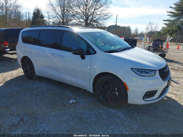 2025 CHRYSLER PACIFICA 2C4RC1GG9SR562155