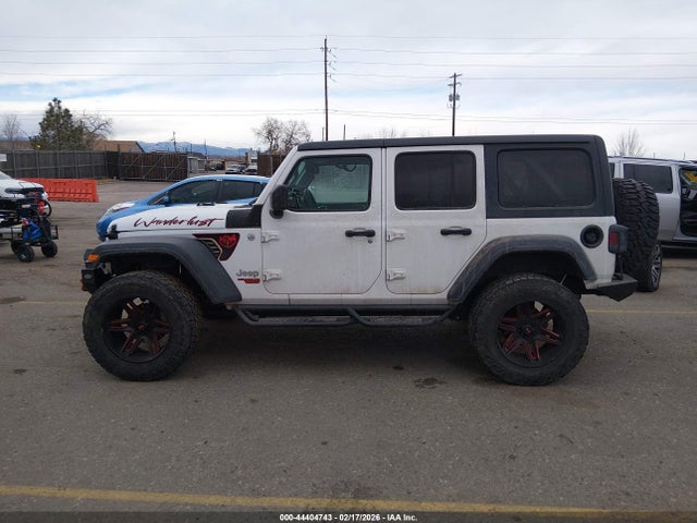 1C4HJXDGXJW182952 Jeep Wrangler Unlimited Sport S 4x4