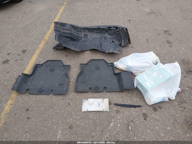 1C4HJXDGXJW182952 Jeep Wrangler Unlimited Sport S 4x4
