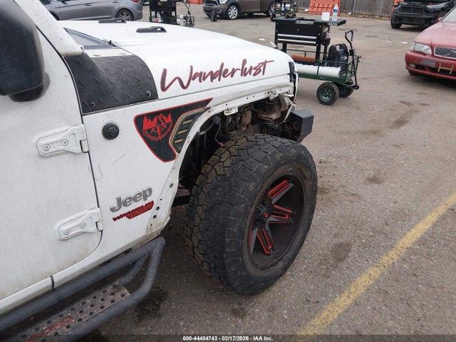 1C4HJXDGXJW182952 Jeep Wrangler Unlimited Sport S 4x4