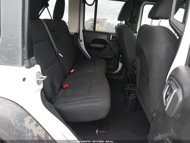 1C4HJXDGXJW182952 Jeep Wrangler Unlimited Sport S 4x4