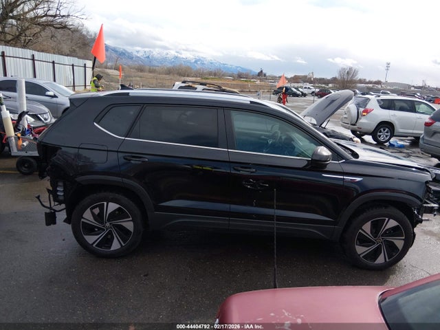 44404792 :رقم المزاد ، 3VVVX7B2XRM125155 vin ، 2024 Volkswagen Taos 1.5t Se مزاد بيع