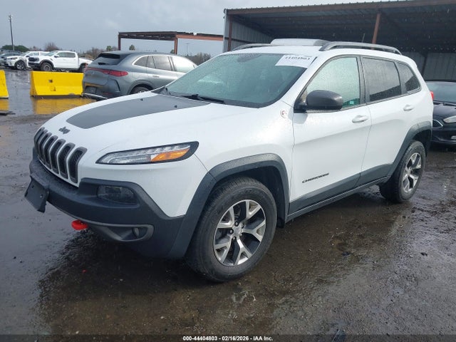 1C4PJMBS3HW587594 Jeep Cherokee Trailhawk 4x4