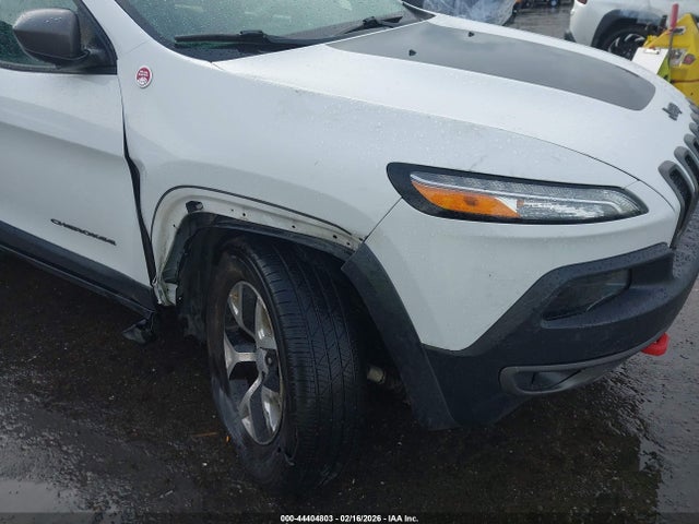 1C4PJMBS3HW587594 Jeep Cherokee Trailhawk 4x4