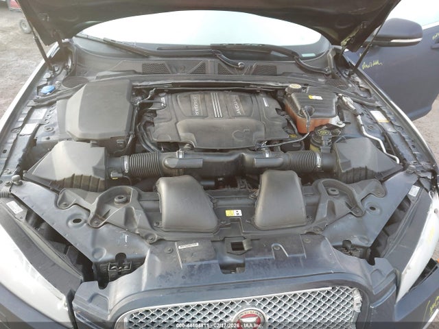 2015 JAGUAR XF SAJWJ0FF8F8U88113 Photo 9
