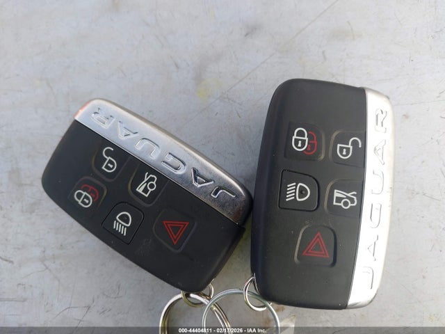 2015 JAGUAR XF SAJWJ0FF8F8U88113 Photo 10