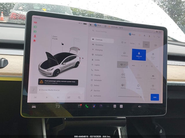 44404818 :رقم المزاد ، 5YJ3E1EB2JF115569 vin ، 2018 Tesla Model 3 Long Range/performance مزاد بيع
