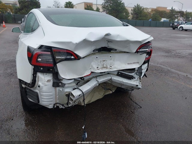 2018 TESLA MODEL 3 5YJ3E1EB2JF115569 Photo 5