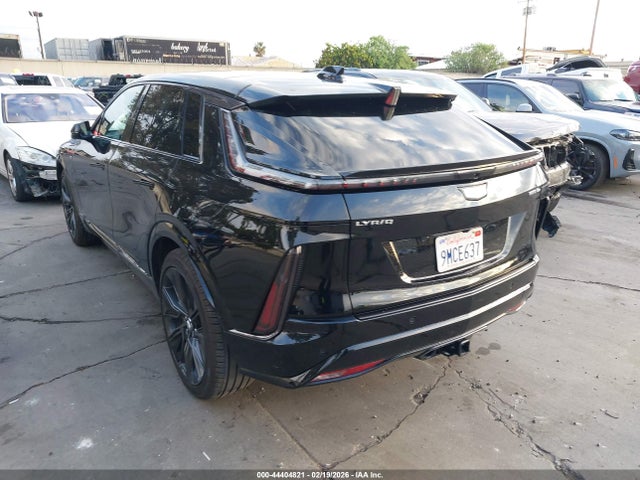 2024 CADILLAC LYRIQ 1GYKPWRL0RZ127628 Photo 2