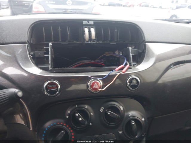 Fiat 500 POP 2015 3C3CFFAR6FT501177 Image 14