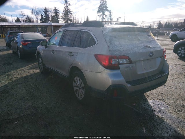 Subaru Outback 2.5i Premium 2018 4S4BSACC5J3287006 Image 3