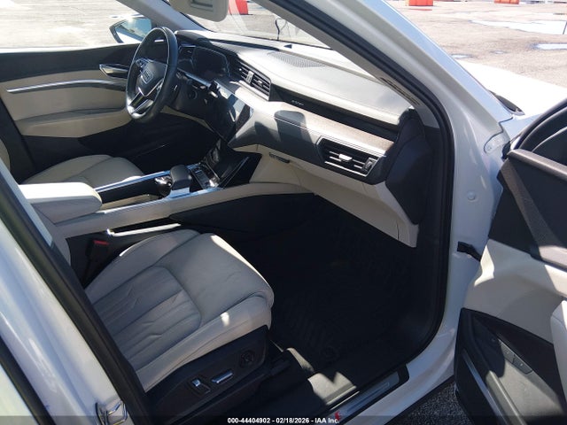 2022 AUDI E-TRON SPORTBACK WA13AAGE0NB039856 Photo 4