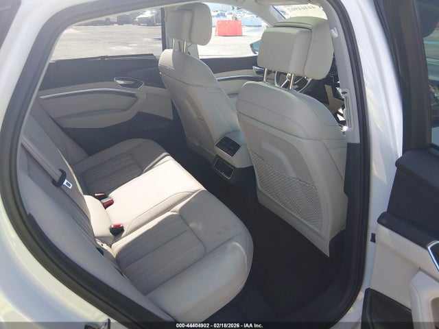 2022 AUDI E-TRON SPORTBACK WA13AAGE0NB039856 Photo 7