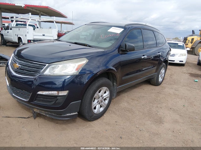 Chevrolet Traverse Ls 2015 1GNKRFED1FJ356710 Image 2