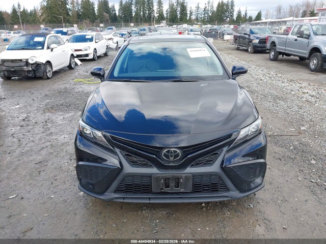 4T1G11BK1NU052880 Toyota Camry Se Awd