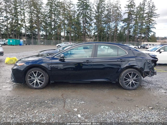 4T1G11BK1NU052880 Toyota Camry Se Awd
