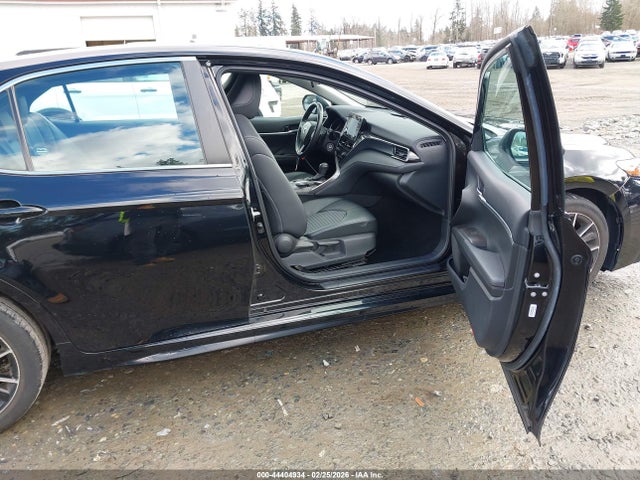 4T1G11BK1NU052880 Toyota Camry Se Awd