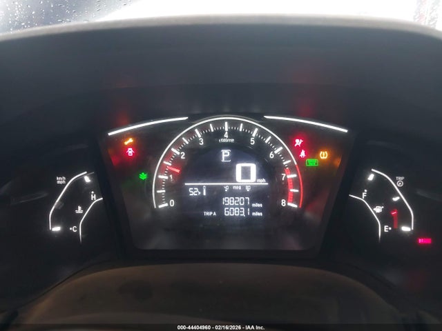 Honda Civic Lx 2018 2HGFC2F54JH542328 Image 7