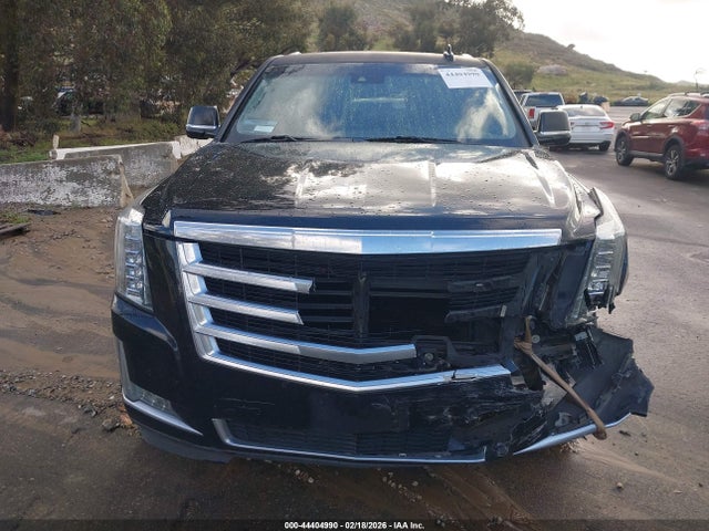 1GYS3BKJ1HR129027 Cadillac Escalade Luxury