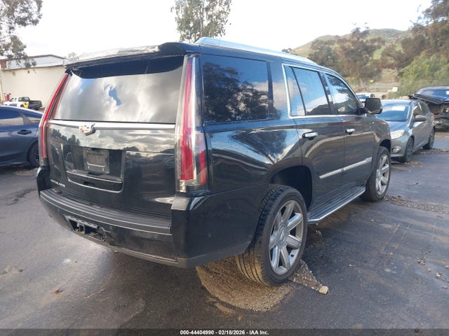 1GYS3BKJ1HR129027 Cadillac Escalade Luxury