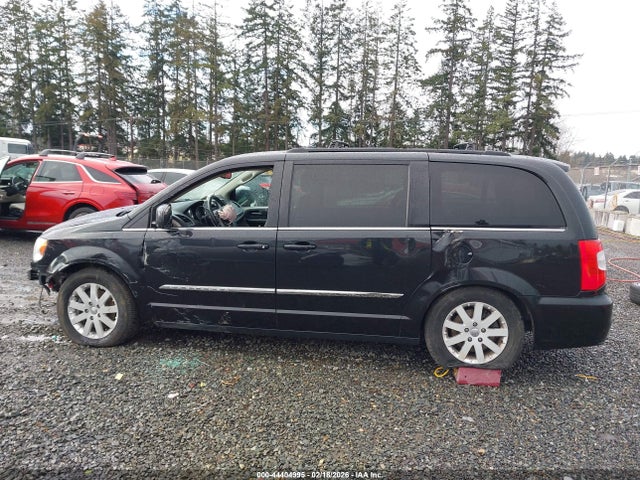 2016 Chrysler Town & Country Touring მანქანა იყიდება აუქციონზე, vin: 2C4RC1BG8GR291085, აუქციონის ნომერი: 44404995