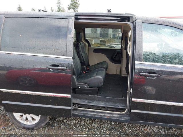 2016 Chrysler Town & Country Touring მანქანა იყიდება აუქციონზე, vin: 2C4RC1BG8GR291085, აუქციონის ნომერი: 44404995