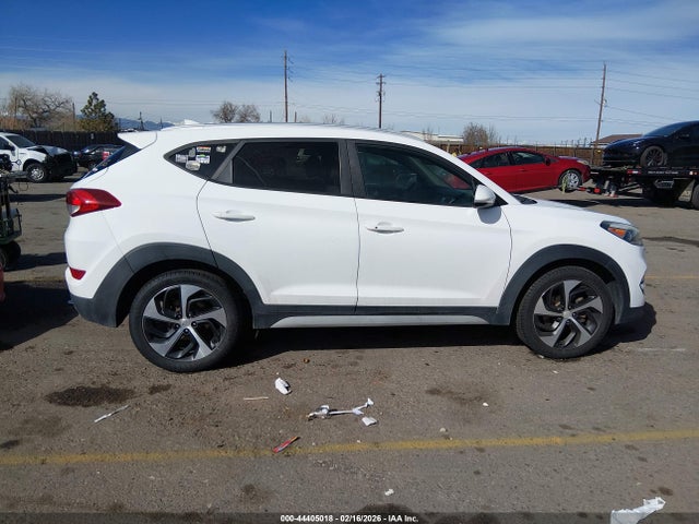 KM8J3CAL0JU760733 Hyundai Tucson Sport