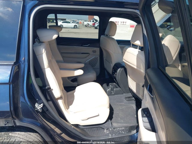 Продаж на аукціоні авто 2023 Jeep Grand Cherokee L Limited 4x2, vin: 1C4RJJBGXP8879765, номер лоту: 44405025