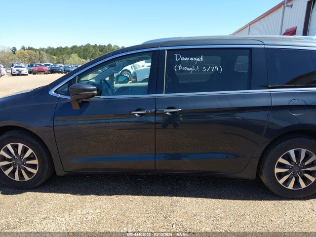 2021 Chrysler Pacifica Touring L მანქანა იყიდება აუქციონზე, vin: 2C4RC1BG1MR531704, აუქციონის ნომერი: 44405052