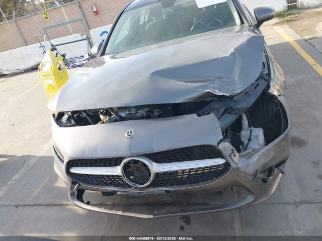 W1K3G4FB3LJ237577 Mercedes-Benz A 220 4matic