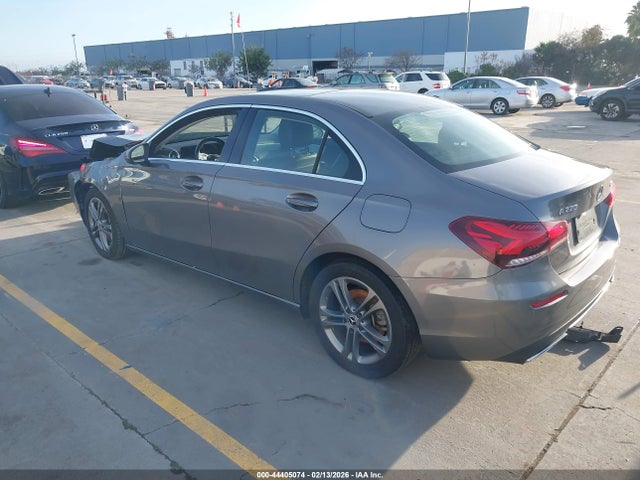 2020 MERCEDES-BENZ A 220 W1K3G4FB3LJ237577 Photo 2