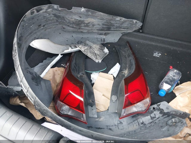 Hyundai Veloster 2.0 Premium 2019 KMHTG6AF2KU007229 Image 19