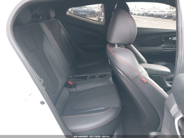 Hyundai Veloster 2.0 Premium 2019 KMHTG6AF2KU007229 Image 8